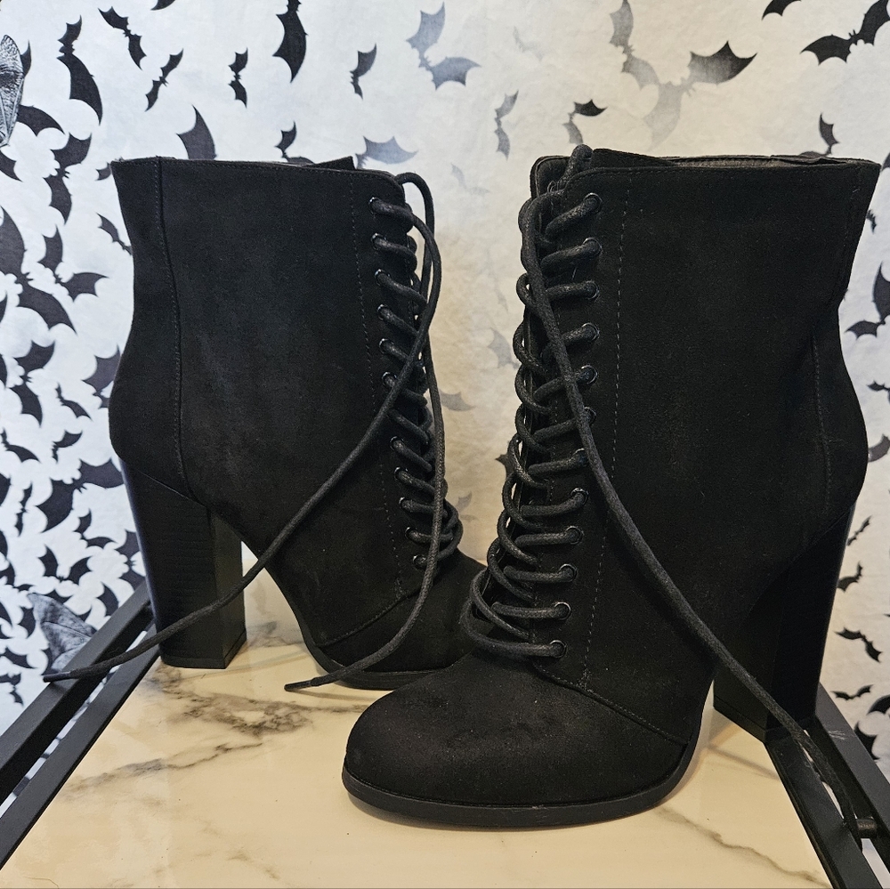 JustFab Black Boots Cambria Faux Suede Lace Up Size 7 - Picture 2 of 7